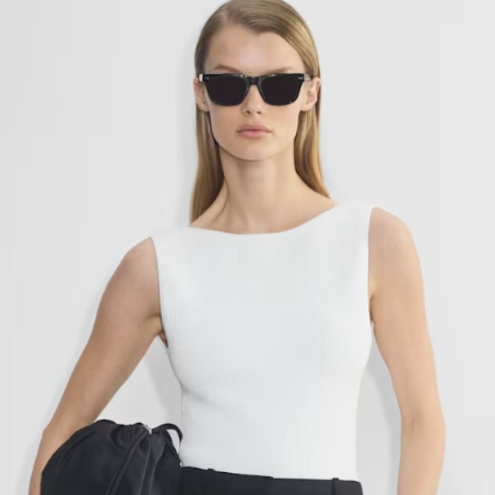 Aritzia Sculpt Neck Leading Top